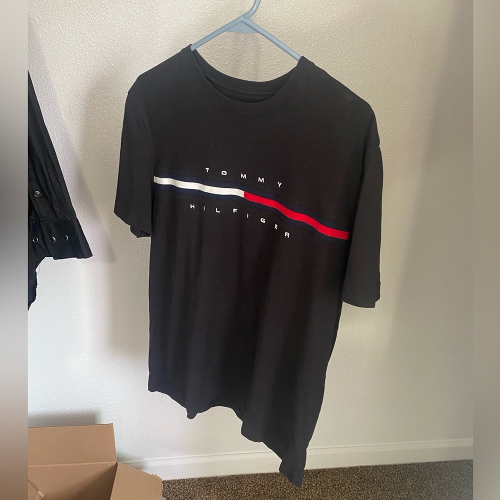 Men’s medium Tommy Hilfiger t shirt